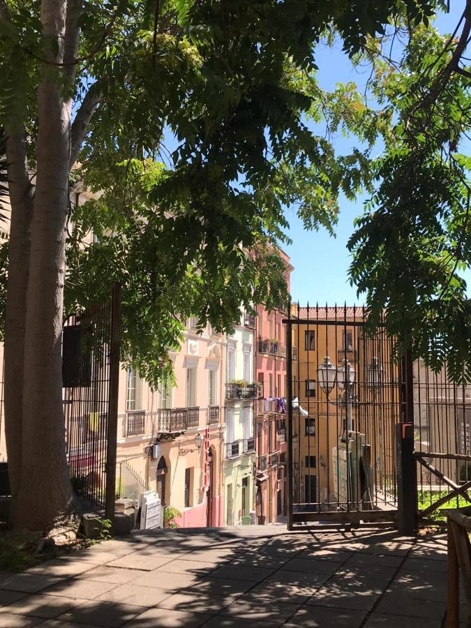 Casa Minu Santa Chiara Hotel กาญารี ภายนอก รูปภาพ