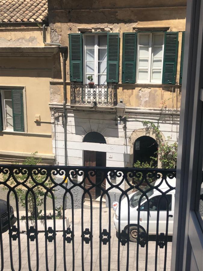 Casa Minu Santa Chiara Hotel กาญารี ภายนอก รูปภาพ