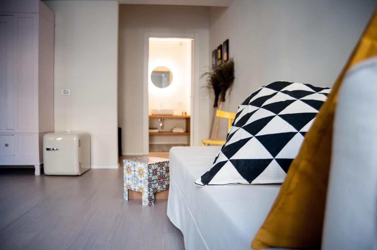 Casa Minu Santa Chiara Hotel กาญารี ภายนอก รูปภาพ